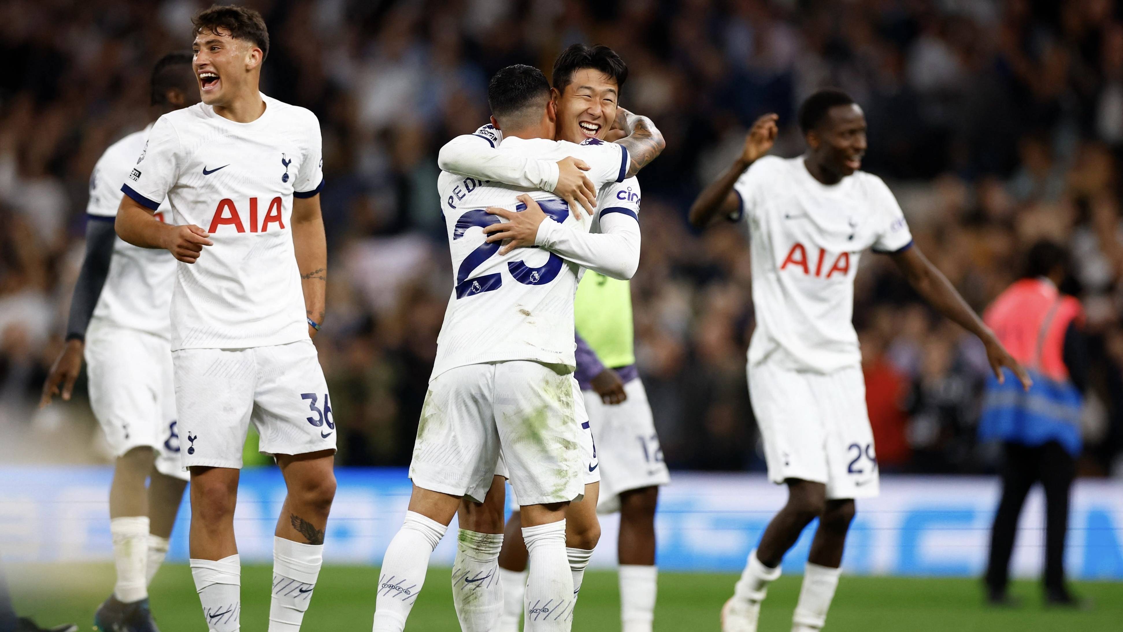 日本足球10亿先生！20岁天才后卫登陆热刺！仅用3年从高中到英超的简单介绍