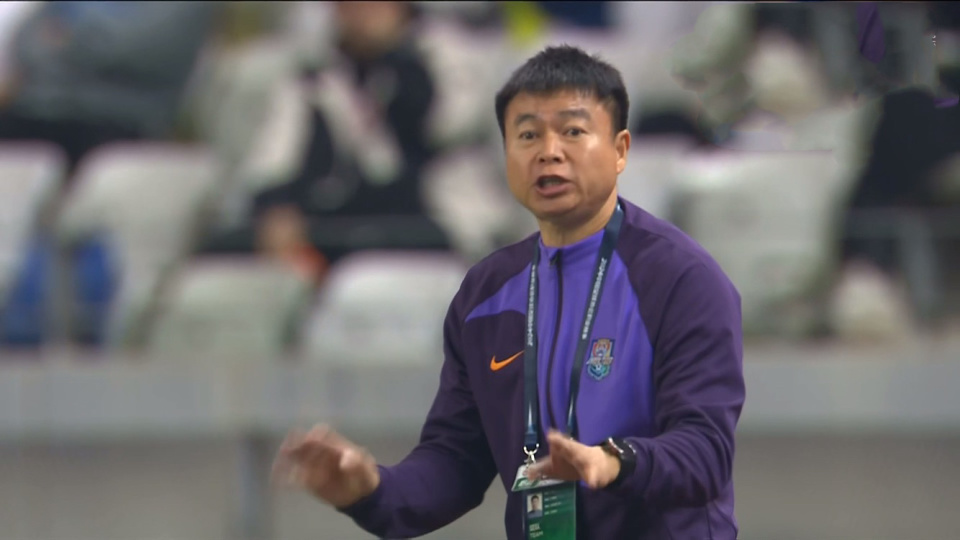 波尔克指出，迪亚斯也有苦衷，孔帕尼要降低中前场的强度
