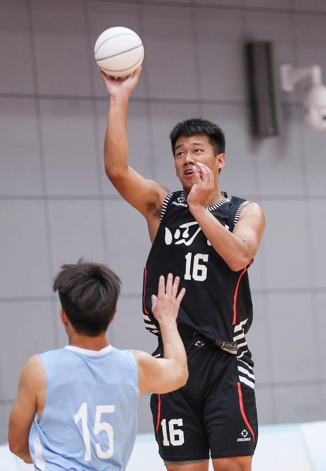 四川队备战新疆，决定夺取胜利